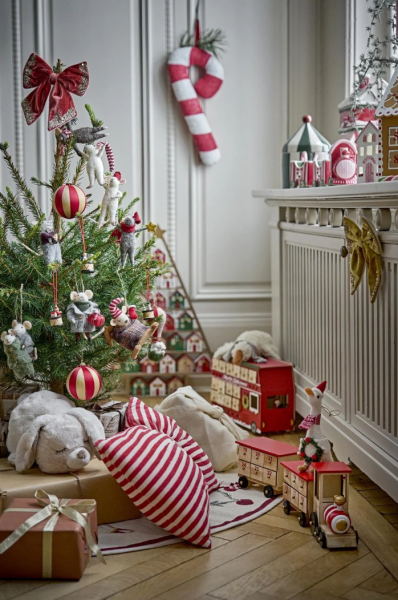 Bloomingville Christmas Deko Schleife 'Ruby' - goldene Pailetten und Glitzer am Weihnachtsbaum Bloomingville Christmas Deko Schleife 'Ruby' - goldene Pailetten und Glitzer am Weihnachtsbaum
